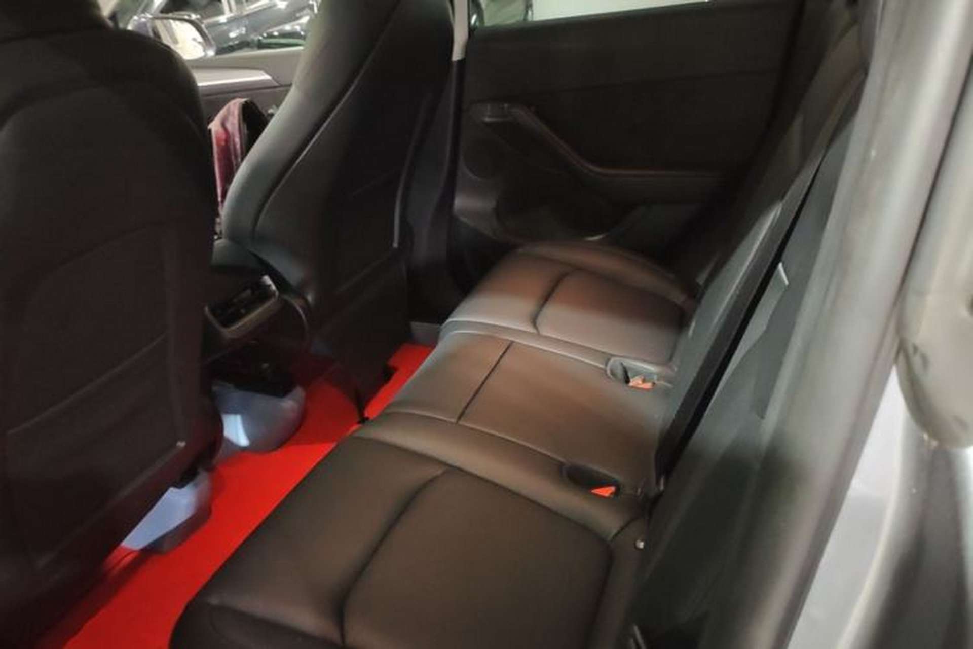 Used Tesla Model Y 2024 Long-Range All-Wheel-Drive Version Left Rear Seat