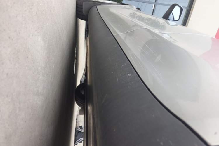 Used Tesla Model Y 2024 Long-Range All-Wheel-Drive Version Left Side Sill