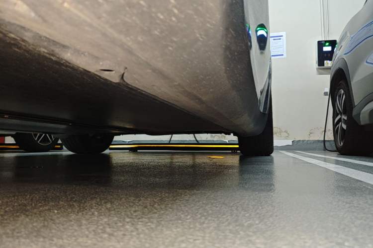 Used Tesla Model Y 2024 Rear-Wheel-Drive Version Left Side Sill