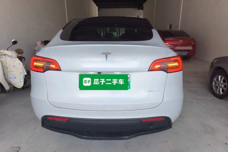 Used Tesla Model Y 2024 Long-Range All-Wheel-Drive Version Rear