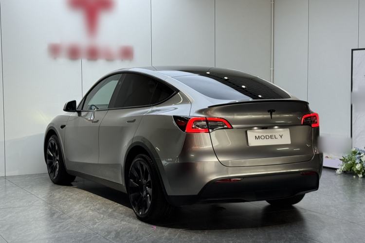 Used Tesla Model Y 2024 Rear-Wheel-Drive Version Rear Left 45 Deg