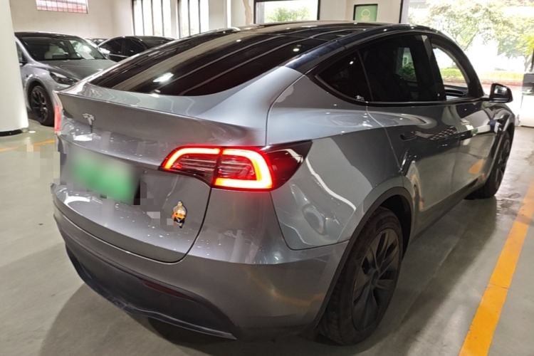 Used Tesla Model Y 2024 Long-Range All-Wheel-Drive Version Rear Right 45 Deg