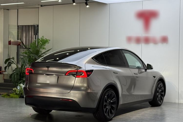 Used Tesla Model Y 2024 Rear-Wheel-Drive Version Rear Right 45 Deg