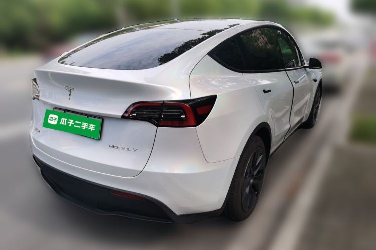 Used Tesla Model Y 2024 Rear-Wheel-Drive Version Rear Right 45 Deg