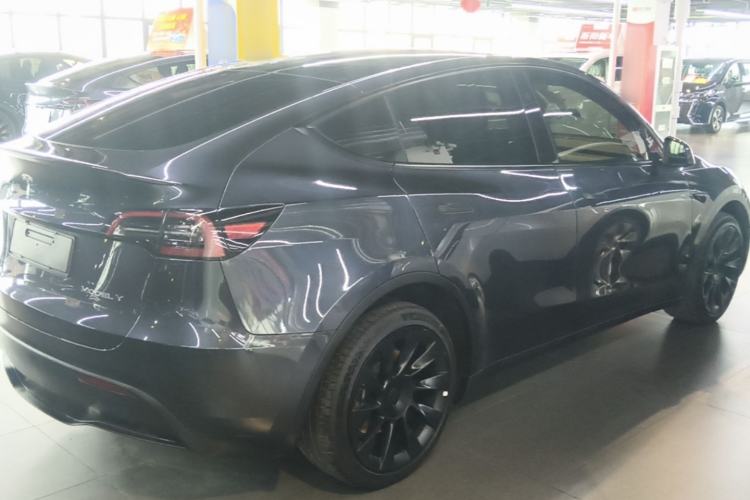 Used Tesla Model Y 2024 Long-Range All-Wheel-Drive Version Rear Right 45 Deg