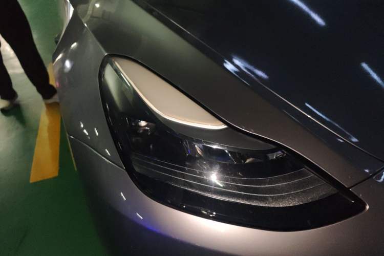 Used Tesla Model Y 2024 Rear-Wheel-Drive Version Right Front Headlight