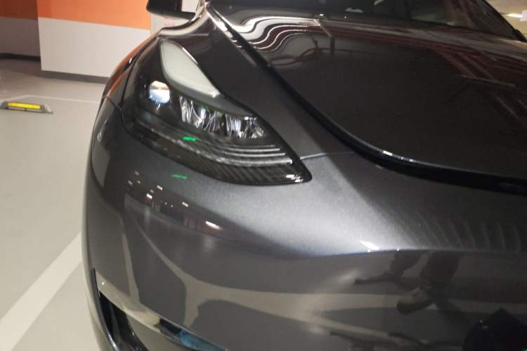 Used Tesla Model Y 2024 Long-Range All-Wheel-Drive Version Right Front Headlight