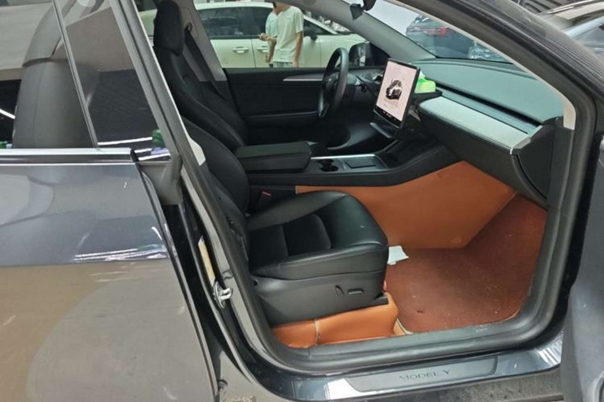 Used Tesla Model Y 2024 Rear-Wheel-Drive Version Right Front Seat
