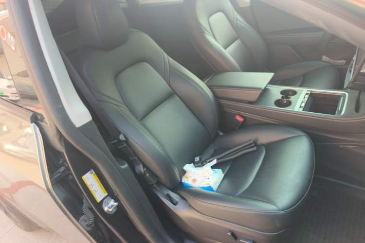 Used Tesla Model Y 2024 Rear-Wheel-Drive Version Right Front Seat