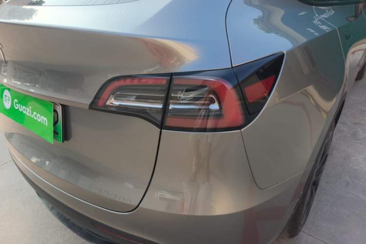 Used Tesla Model Y 2024 Rear-Wheel-Drive Version Right Rear Taillight
