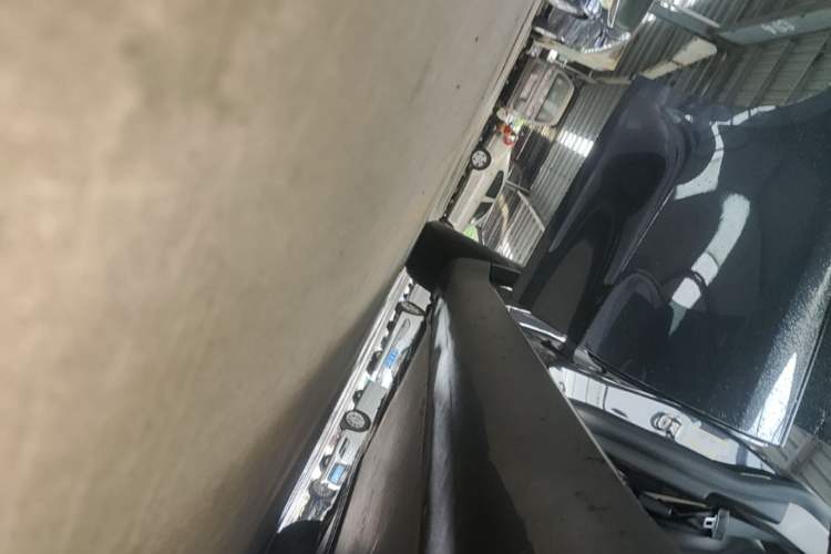 Used Tesla Model Y 2024 Rear-Wheel-Drive Version Right Side Sill