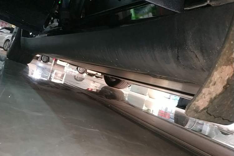 Used Tesla Model Y 2024 Rear-Wheel-Drive Version Right Side Sill