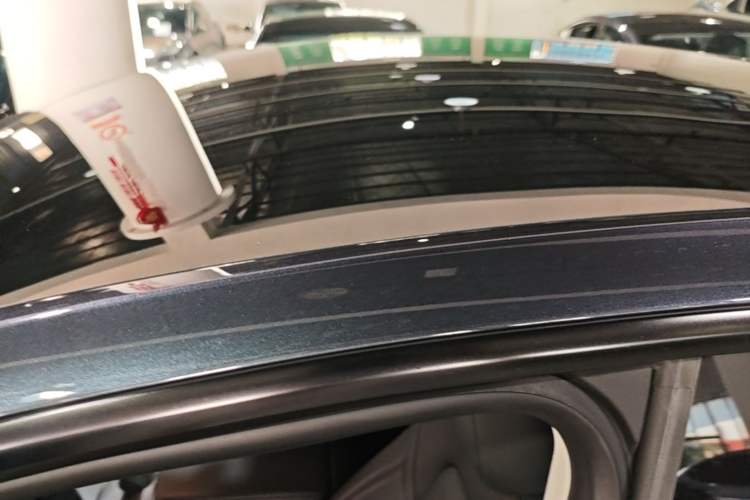 Used Tesla Model Y 2024 Rear-Wheel-Drive Version Roof