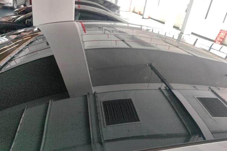 Used Tesla Model Y 2024 Rear-Wheel-Drive Version Roof