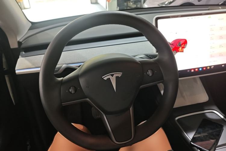 Used Tesla Model Y 2024 Rear-Wheel-Drive Version Steering Wheel