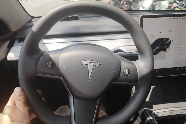 Used Tesla Model Y 2024 Rear-Wheel-Drive Version Steering Wheel