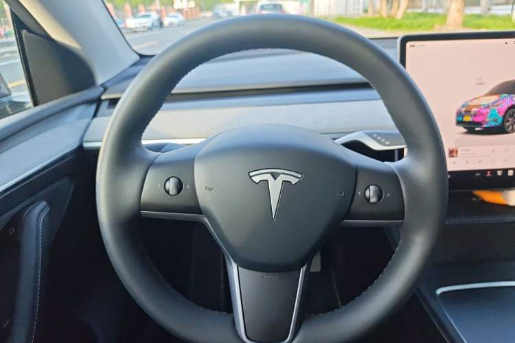 Used Tesla Model Y 2024 Rear-Wheel-Drive Version Steering Wheel