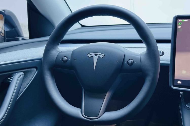 Used Tesla Model Y 2024 Rear-Wheel-Drive Version Steering Wheel