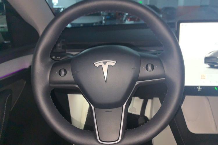Used Tesla Model Y 2024 Rear-Wheel-Drive Version Steering Wheel