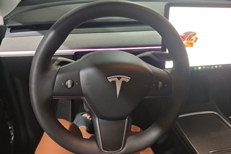 Used Tesla Model Y 2024 Rear-Wheel-Drive Version Steering Wheel