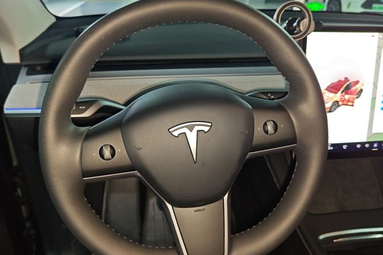 Used Tesla Model Y 2024 Rear-Wheel-Drive Version Steering Wheel