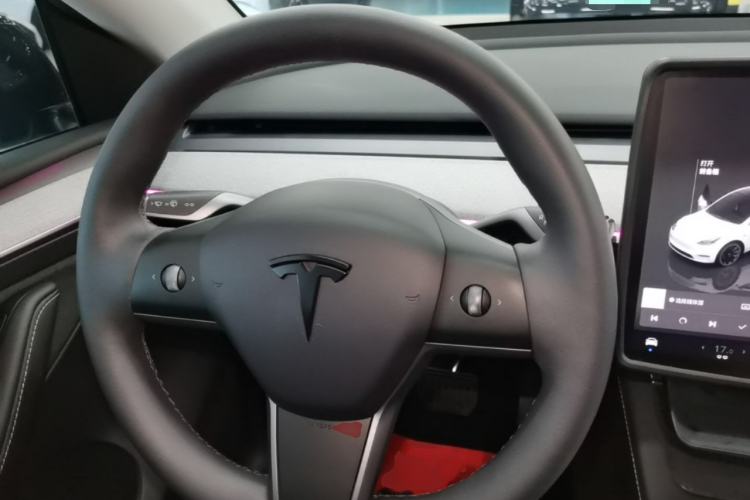 Used Tesla Model Y 2024 Rear-Wheel-Drive Version Steering Wheel