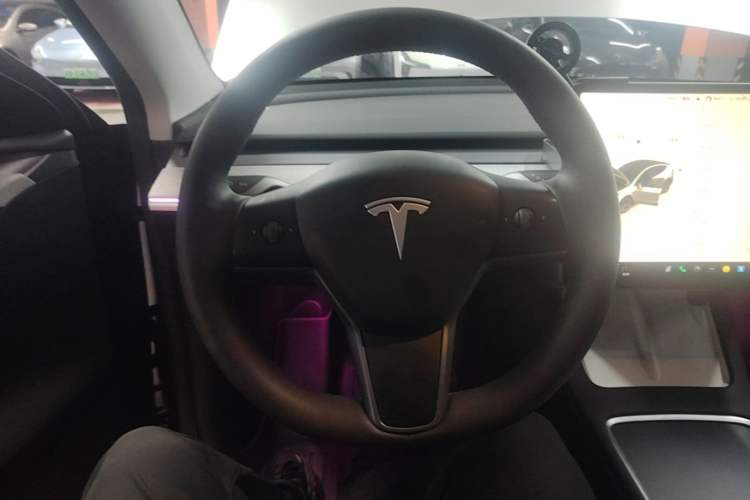 Used Tesla Model Y 2024 Rear-Wheel-Drive Version Steering Wheel