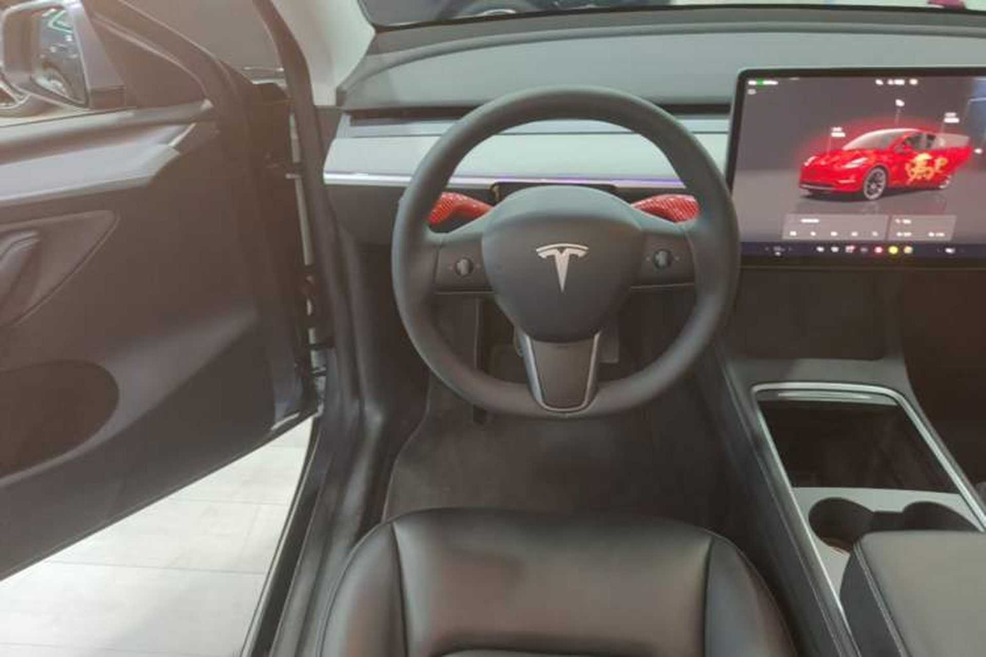 Used Tesla Model Y 2024 Long-Range All-Wheel-Drive Version Steering Wheel