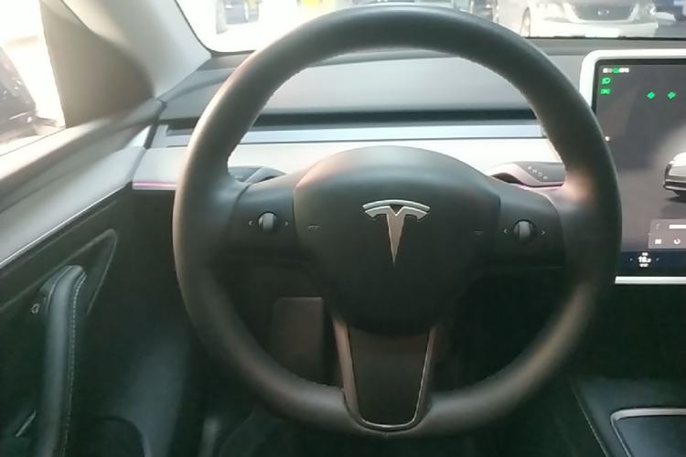 Used Tesla Model Y 2024 Rear-Wheel-Drive Version Steering Wheel