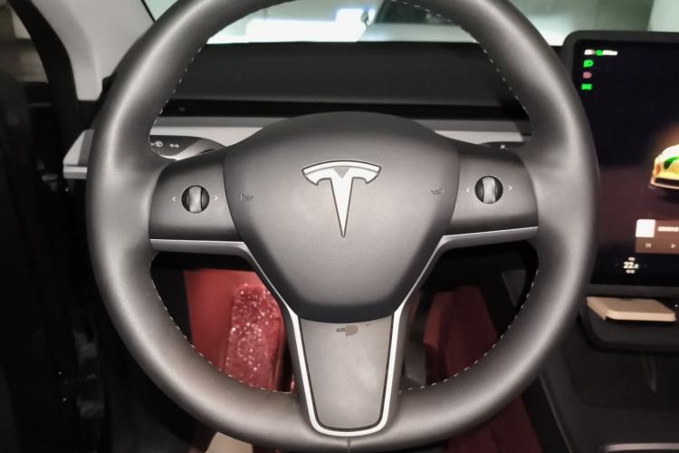 Used Tesla Model Y 2024 Rear-Wheel-Drive Version Steering Wheel