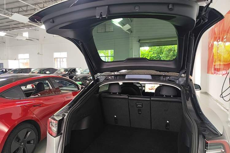 Used Tesla Model Y 2024 Rear-Wheel-Drive Version Trunk