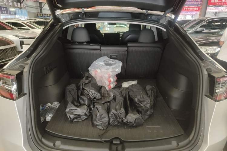 Used Tesla Model Y 2024 Rear-Wheel-Drive Version Trunk