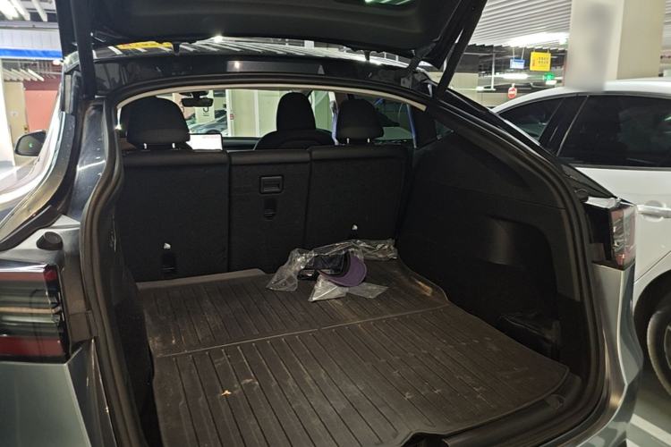 Used Tesla Model Y 2024 Rear-Wheel-Drive Version Trunk