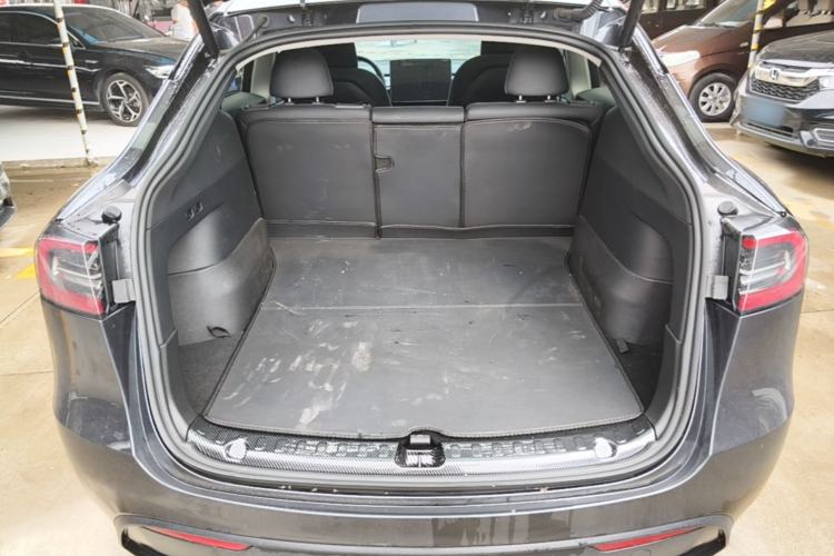 Used Tesla Model Y 2024 Rear-Wheel-Drive Version Trunk