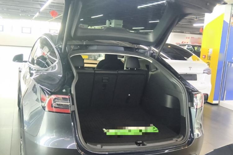 Used Tesla Model Y 2024 Long-Range All-Wheel-Drive Version Trunk
