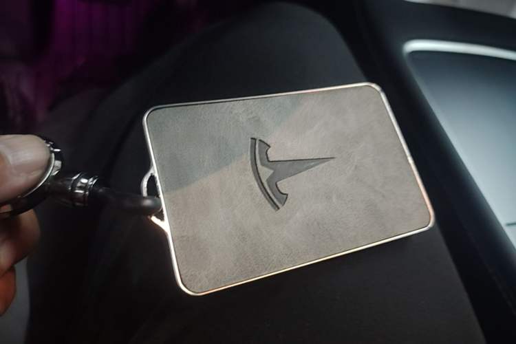 Used Tesla Model Y 2024 Rear-Wheel-Drive Version Vehicle Key