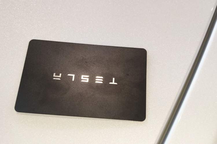 Used Tesla Model Y 2024 Long-Range All-Wheel-Drive Version Vehicle Key