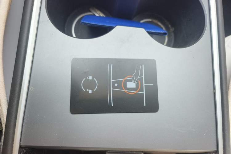 Used Tesla Model Y 2024 Rear-Wheel-Drive Version Vehicle Key