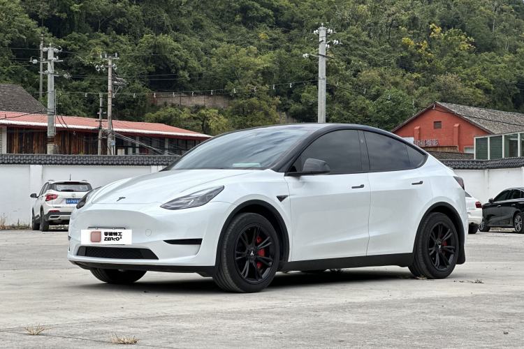 Tesla Model Y 2024 Rear-Wheel-Drive Version