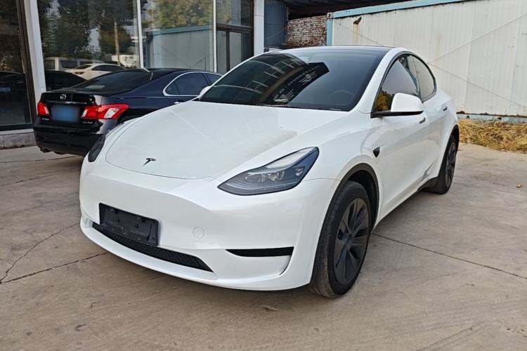 Tesla Model Y 2024 Rear-Wheel-Drive Version