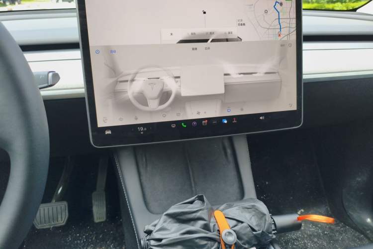 Used Tesla Model Y 2024 Long-Range All-Wheel-Drive Version Audio And AC Panel