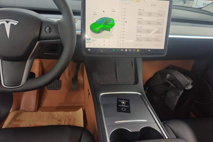 Used Tesla Model Y 2024 Long-Range All-Wheel-Drive Version Audio And AC Panel