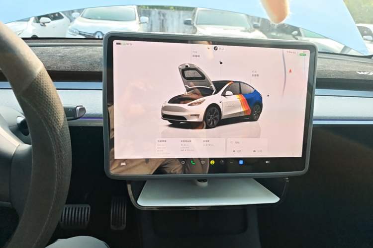 Used Tesla Model Y 2024 Rear-Wheel-Drive Version Audio And AC Panel