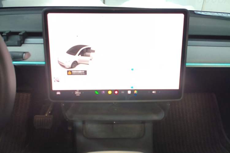 Used Tesla Model Y 2024 Long-Range All-Wheel-Drive Version Audio And AC Panel