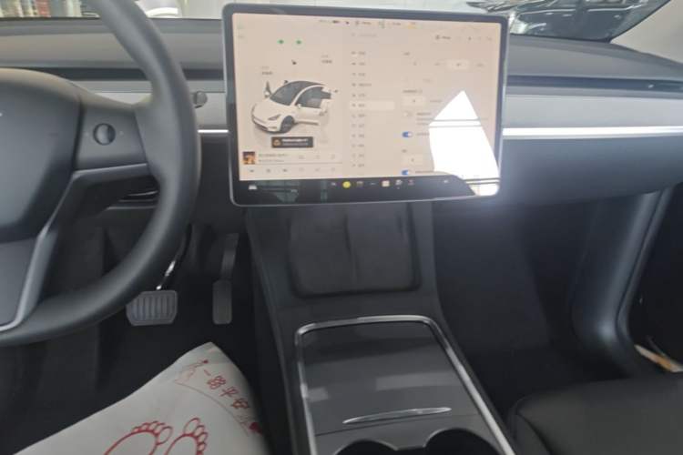 Used Tesla Model Y 2024 Rear-Wheel-Drive Version Audio And AC Panel