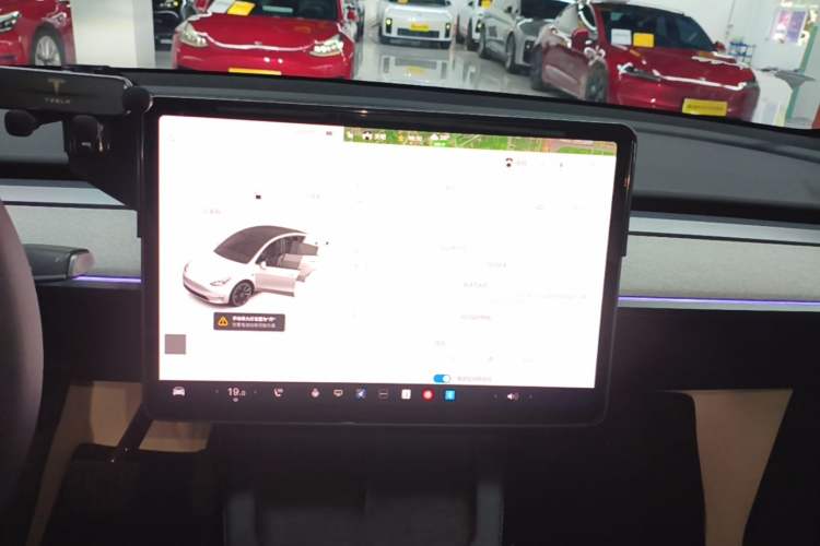 Used Tesla Model Y 2024 Long-Range All-Wheel-Drive Version Audio And AC Panel