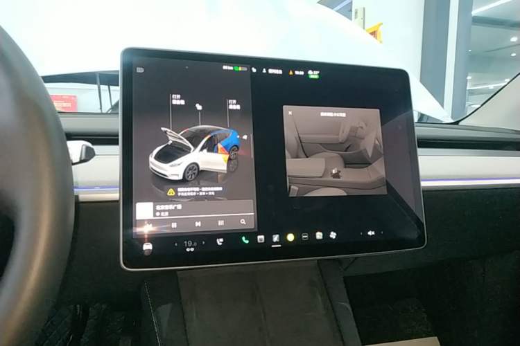 Used Tesla Model Y 2024 Rear-Wheel-Drive Version Audio And AC Panel