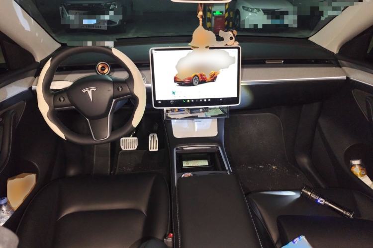 Used Tesla Model Y 2024 Rear-Wheel-Drive Version Center Console