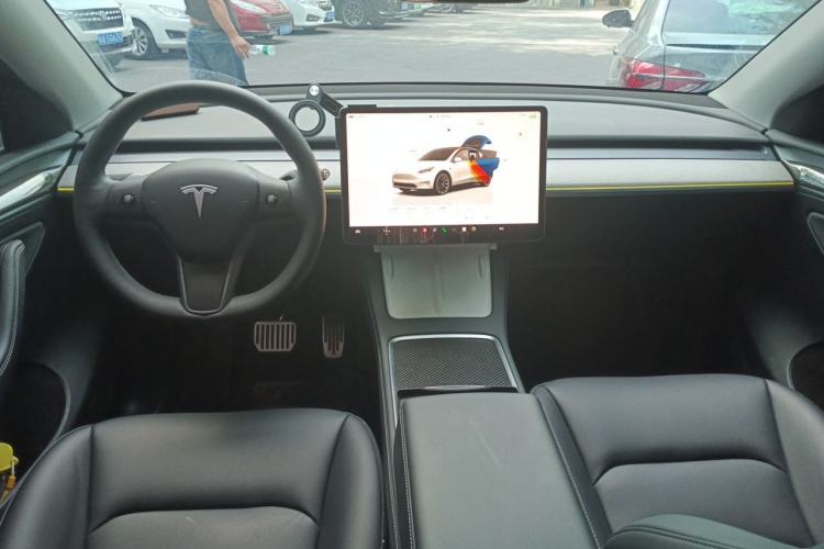 Used Tesla Model Y 2024 Rear-Wheel-Drive Version Center Console