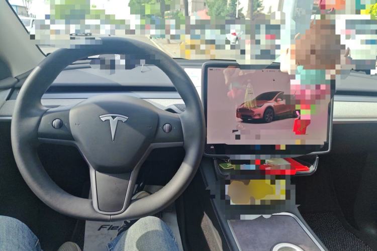 Used Tesla Model Y 2024 Rear-Wheel-Drive Version Center Console